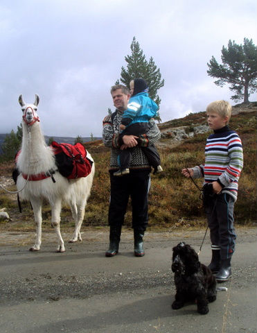 Øyvind,Benjamin, Isak och Alvin med laman...
